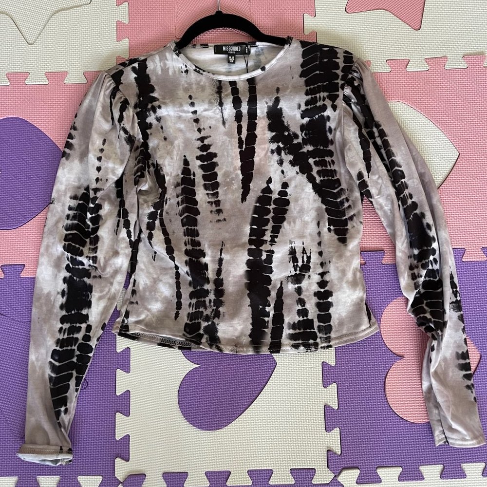 Missguided Tie Dye Crew Neck Long Sleeve Tee